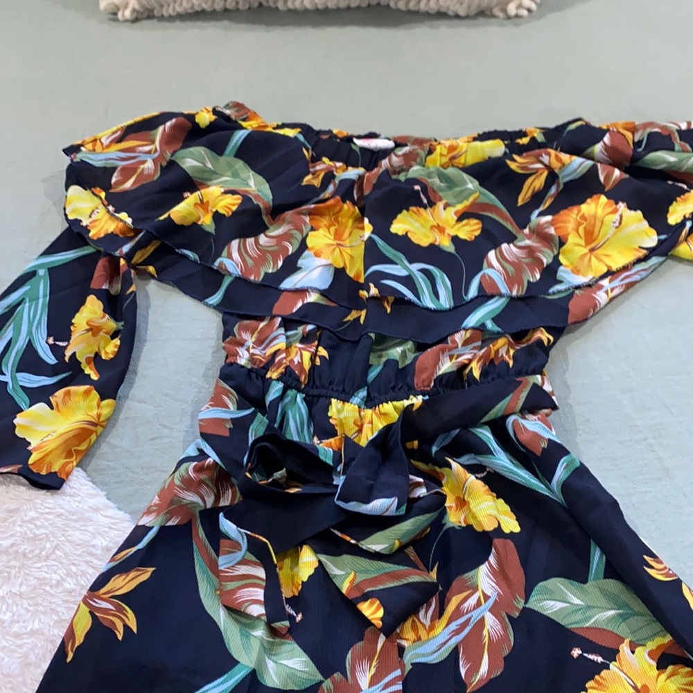 Off shoulder floral pant suit